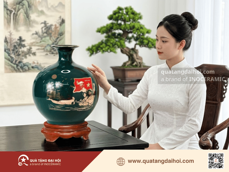 Bình hút lộc Quyết thắng vàng kim men lục gốm sứ Bát Tràng cao cấpBình hút lộc Quyết thắng vàng kim men lục gốm sứ Bát Tràng cao cấp - Quà Tặng Đại Hội Bình hút lộc Quyết thắng vàng kim men lục gốm sứ Bát Tràng cao cấpBình hút lộc Quyết thắng vàng kim men lục gốm sứ Bát Tràng cao cấp