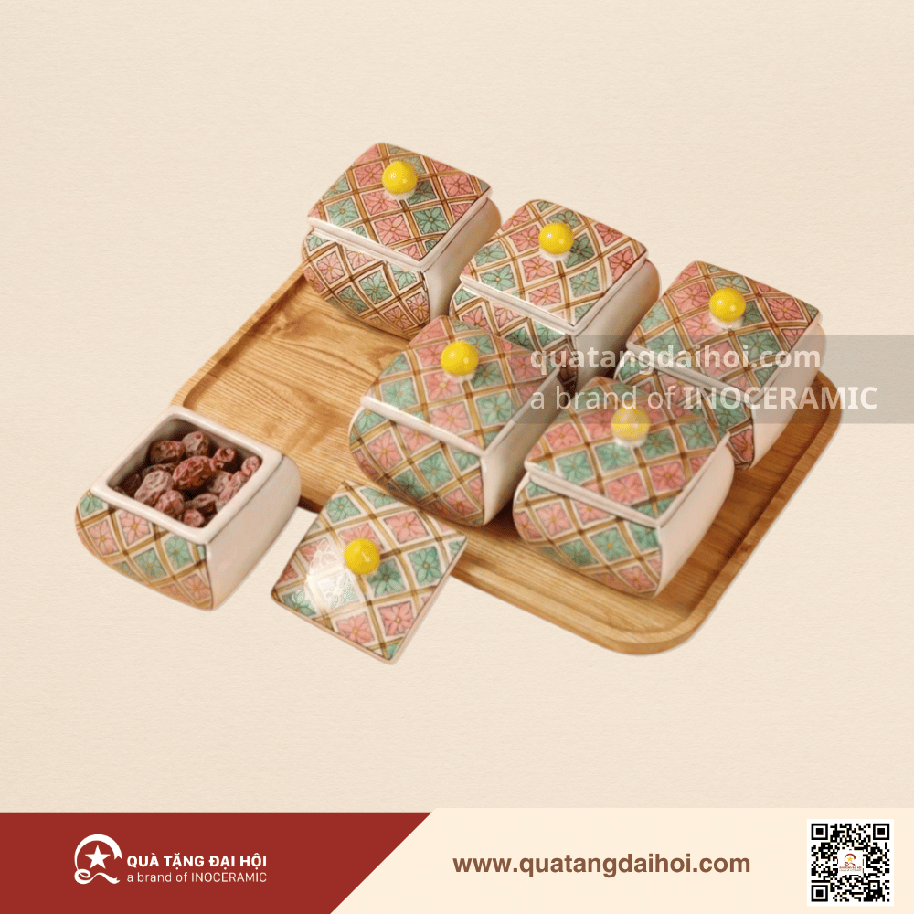 Bộ mứt vuông bầu vẽ trang trí Bát Tràng - Quà Tặng Đại Hội Bộ mứt vuông bầu vẽ trang trí Bát Tràng